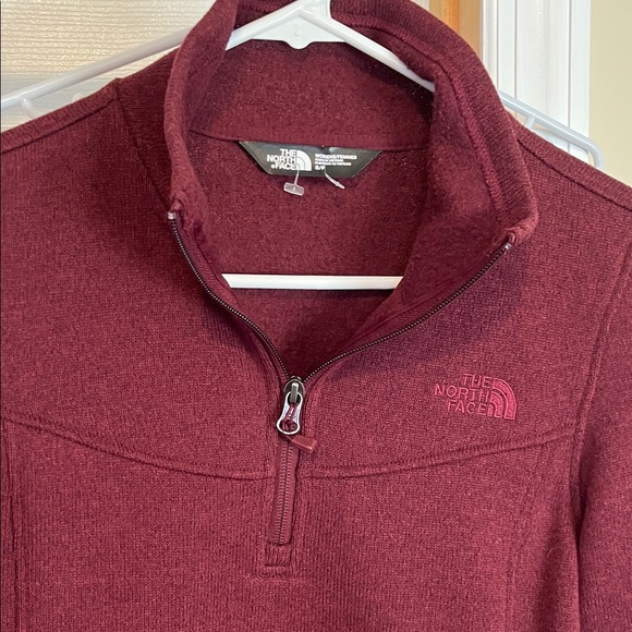 The North Face Maroon Quarter-Zip Fleece - Picture 2 of 4